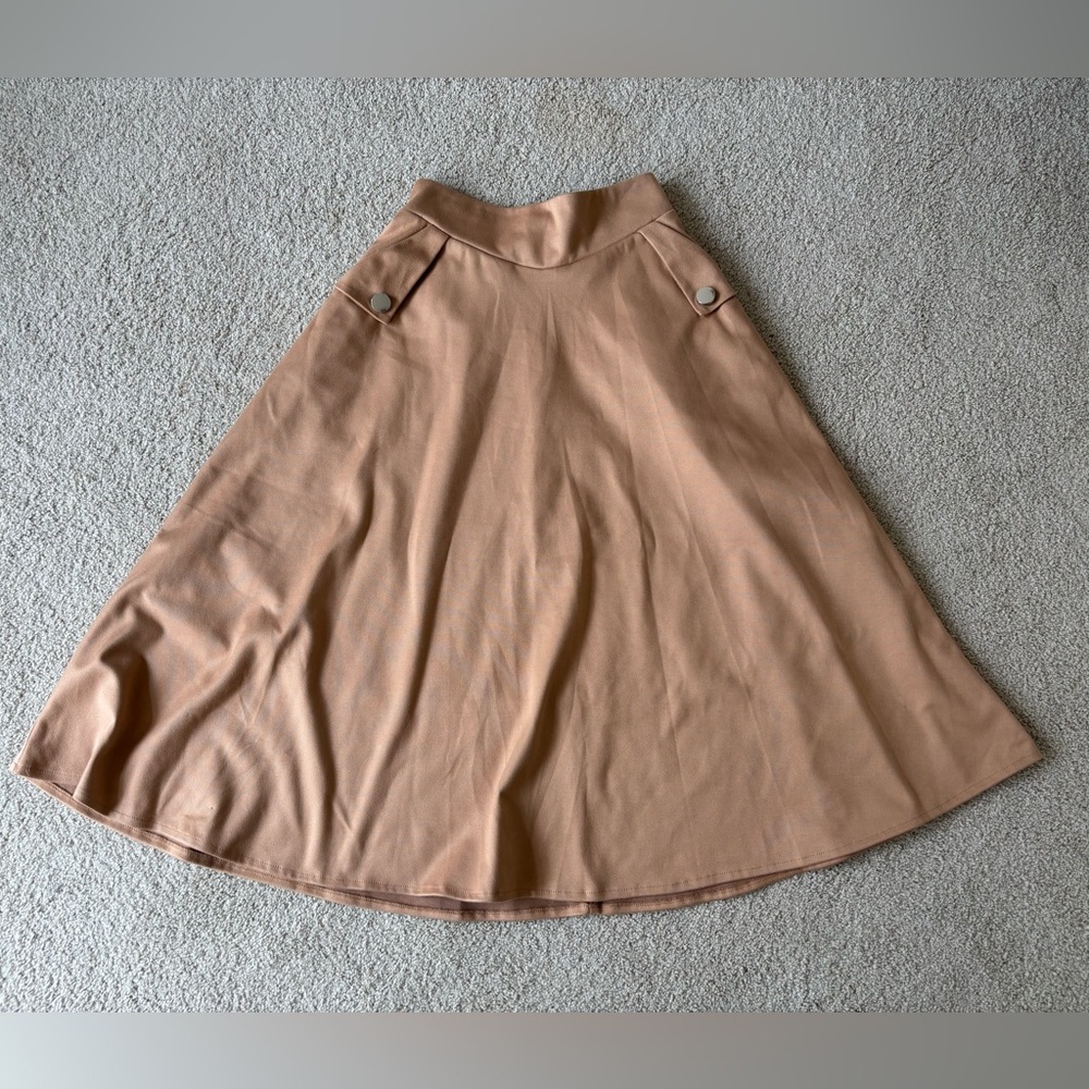 Elegant Tan Women's Skirt